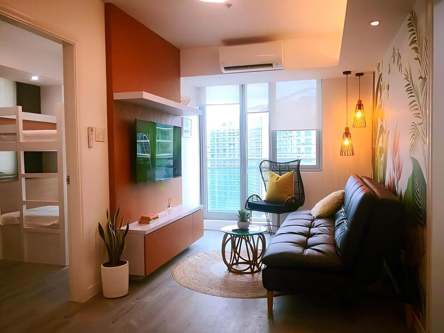 Manila Urban Resort At Azure Екстериор снимка