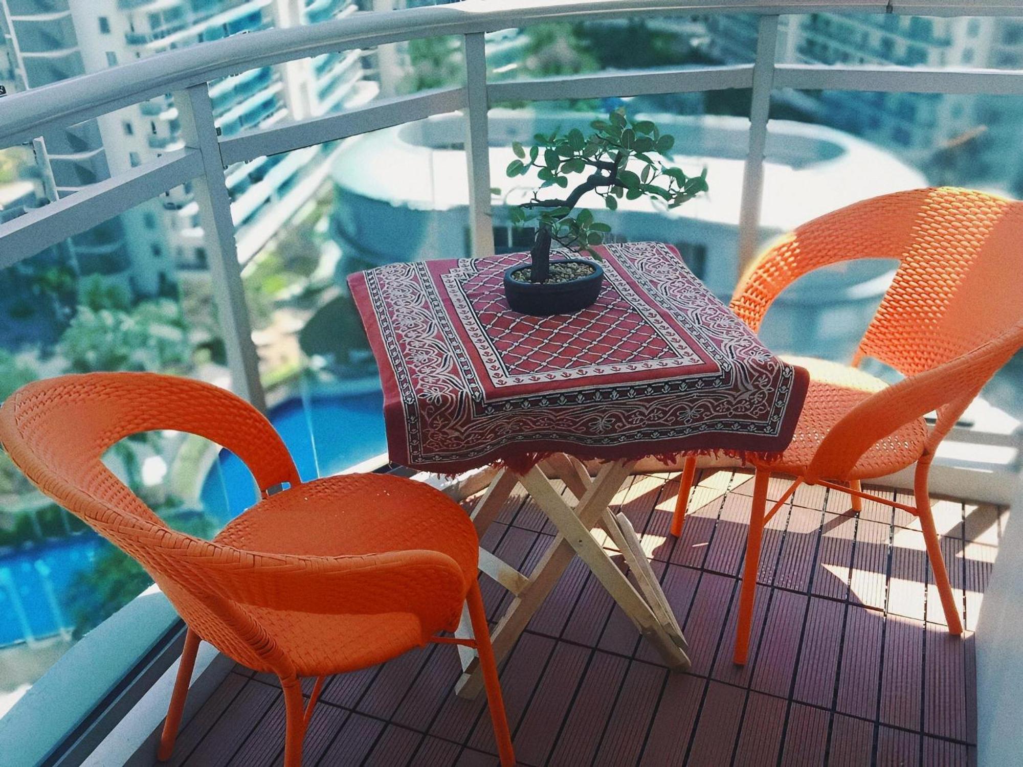 Manila Urban Resort At Azure Екстериор снимка