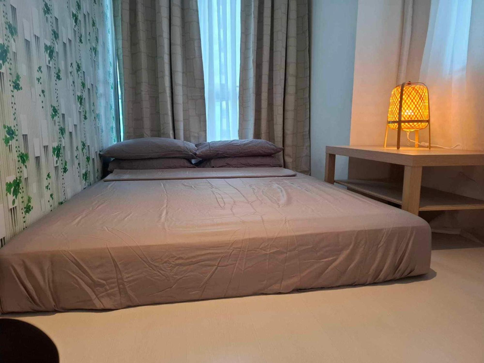 Manila Urban Resort At Azure Екстериор снимка