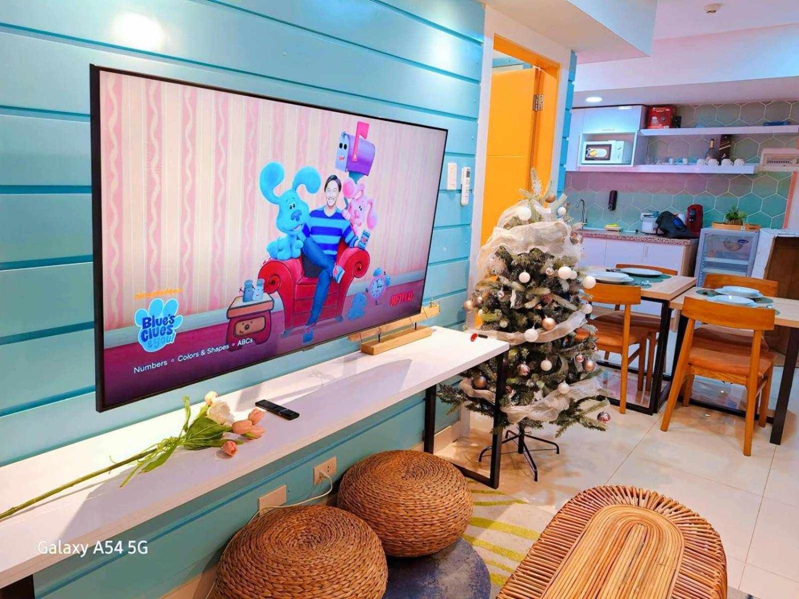 Manila Urban Resort At Azure Екстериор снимка